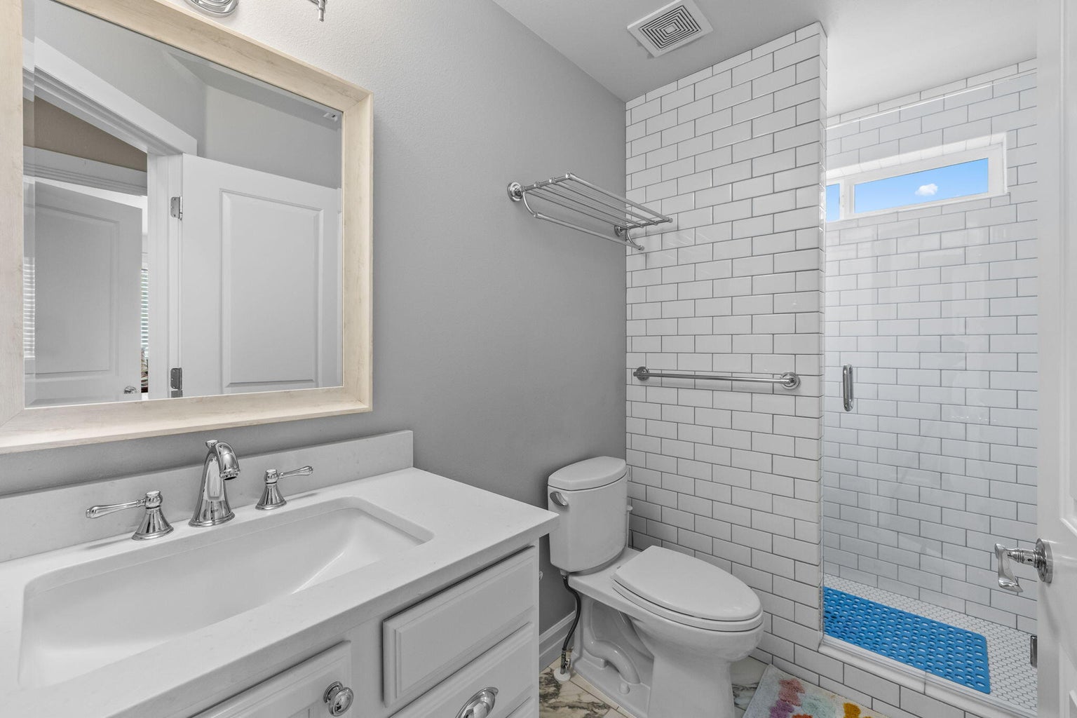 Photo of 61477 Cultus Lake Court 25 of 33
