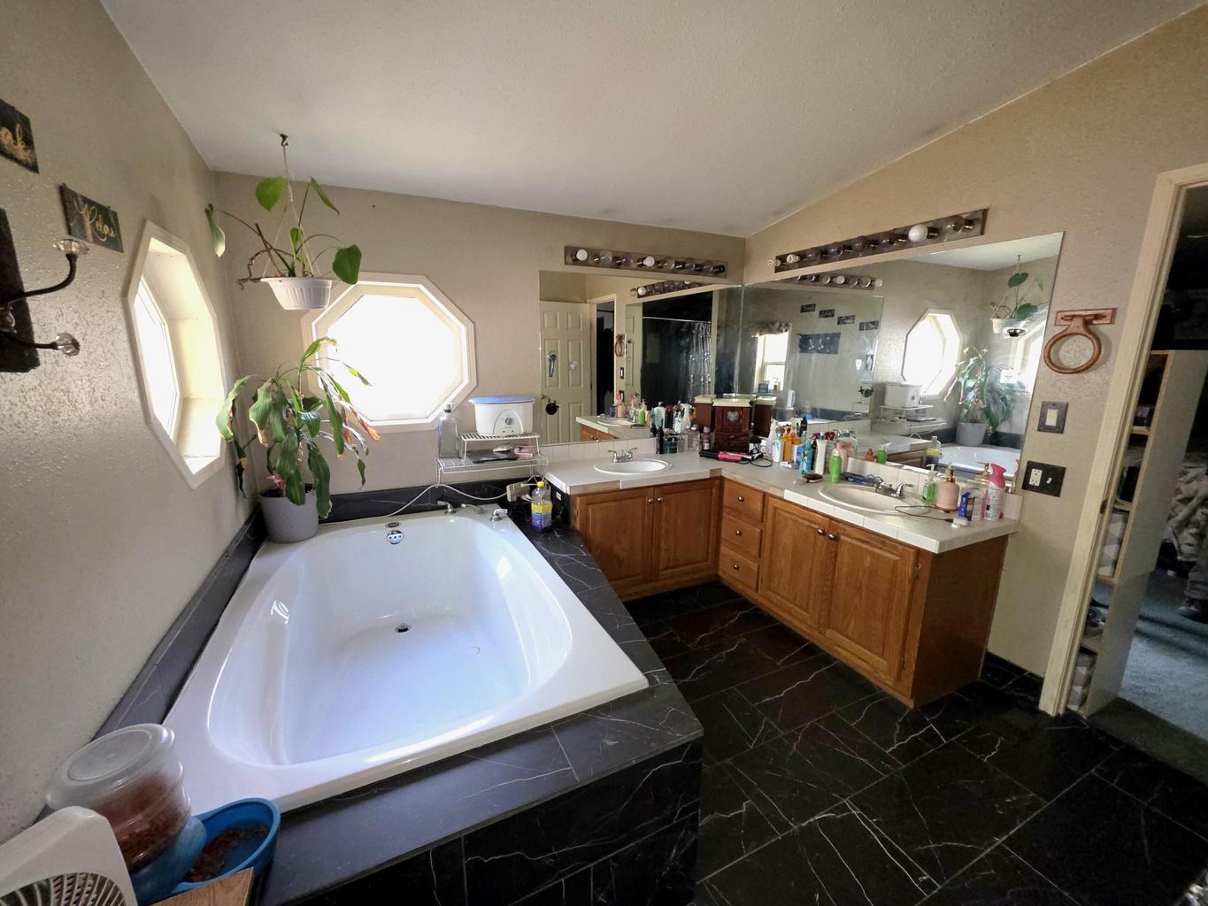 Photo of 53666 Central Way 23 of 51