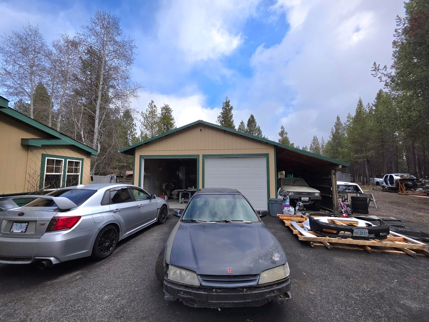 Detached garage