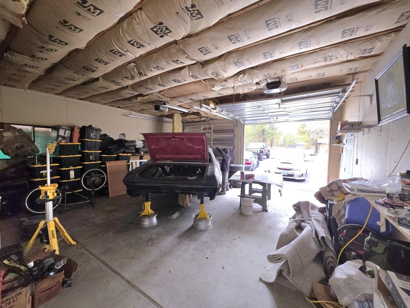 Detached garage