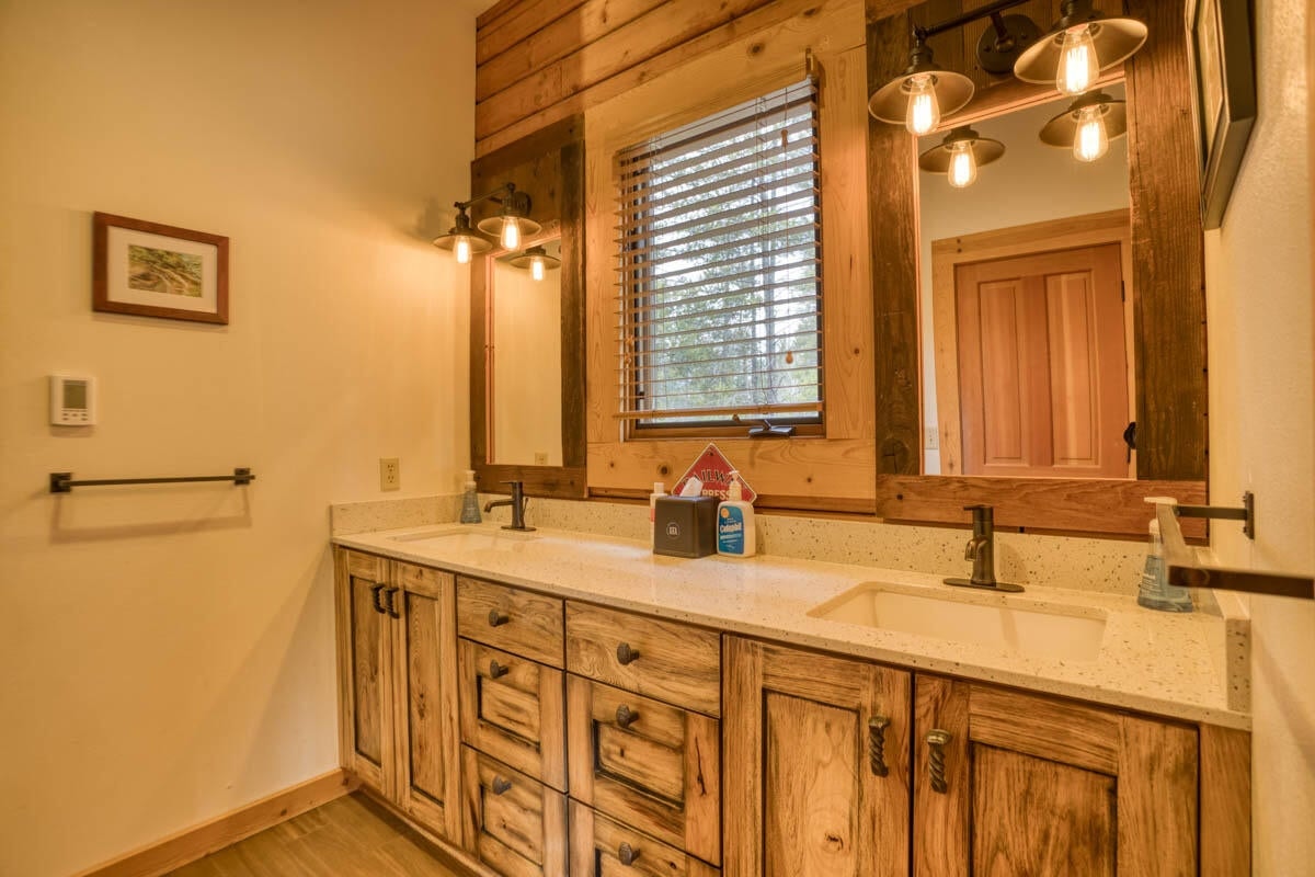 Photo of 57948 Cypress Lane 26 of 50