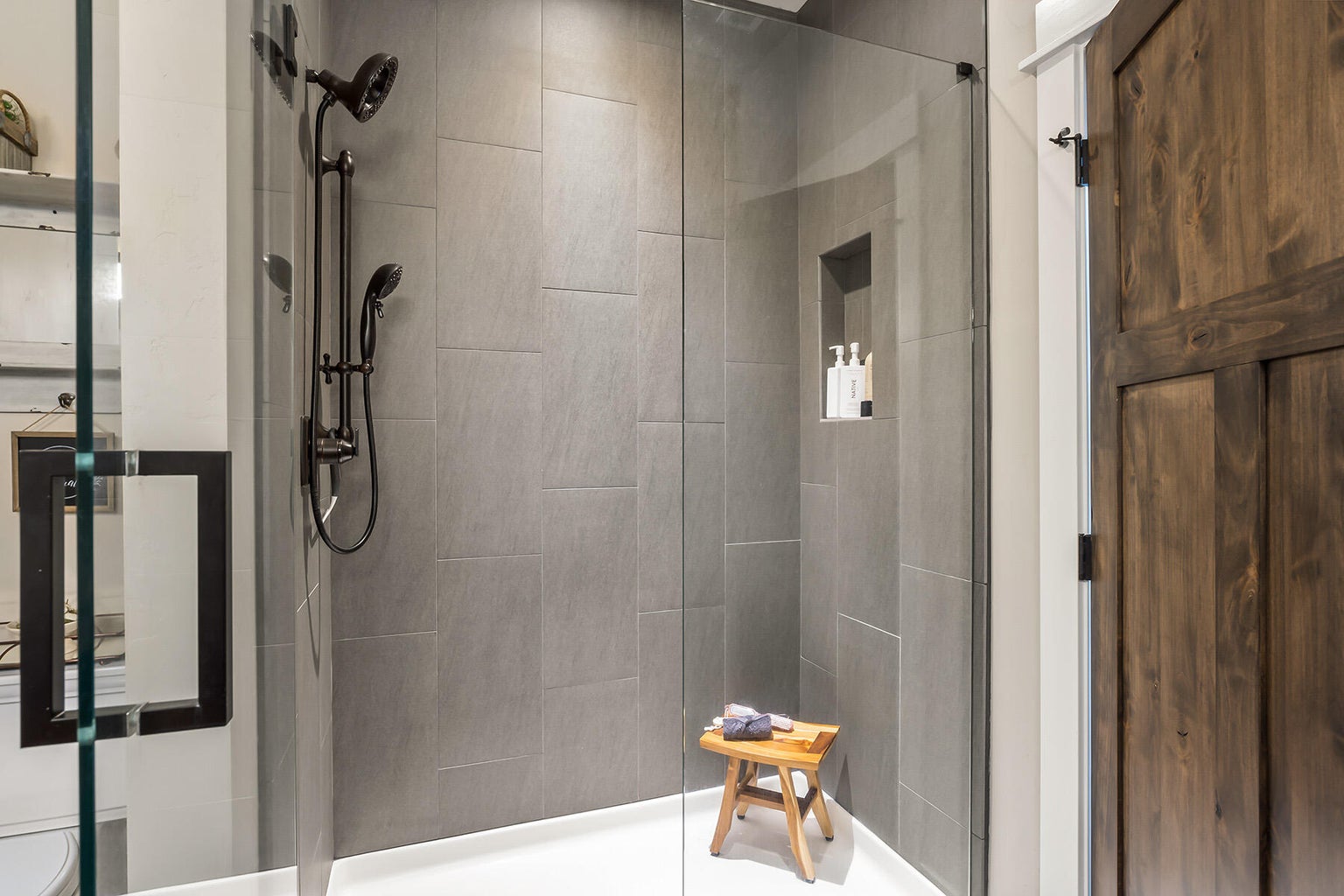 Guest Room(s) Shower.