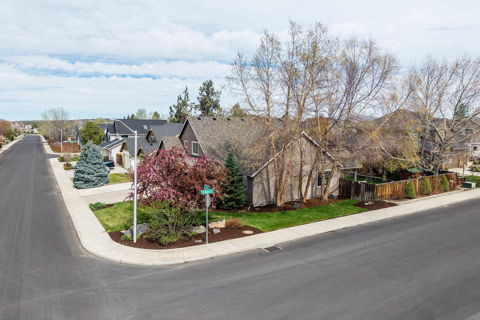 Sterling Pointe homes like this don't come on the market often