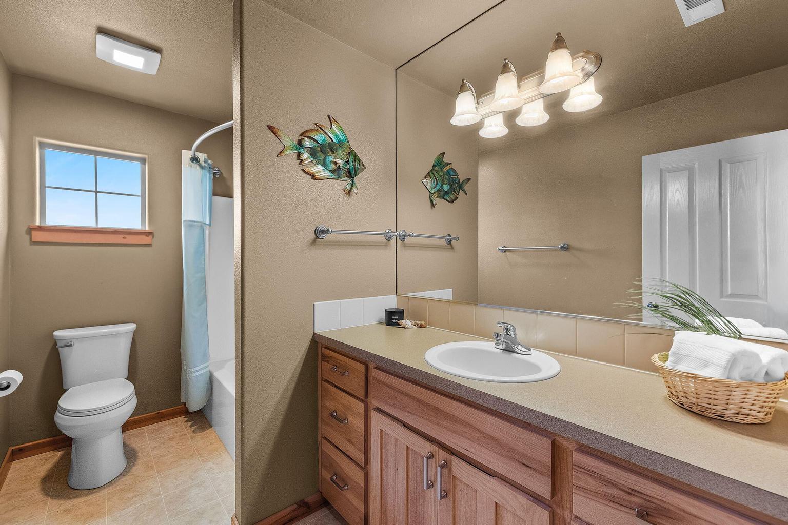 Second full bath for two upstairs bedrooms