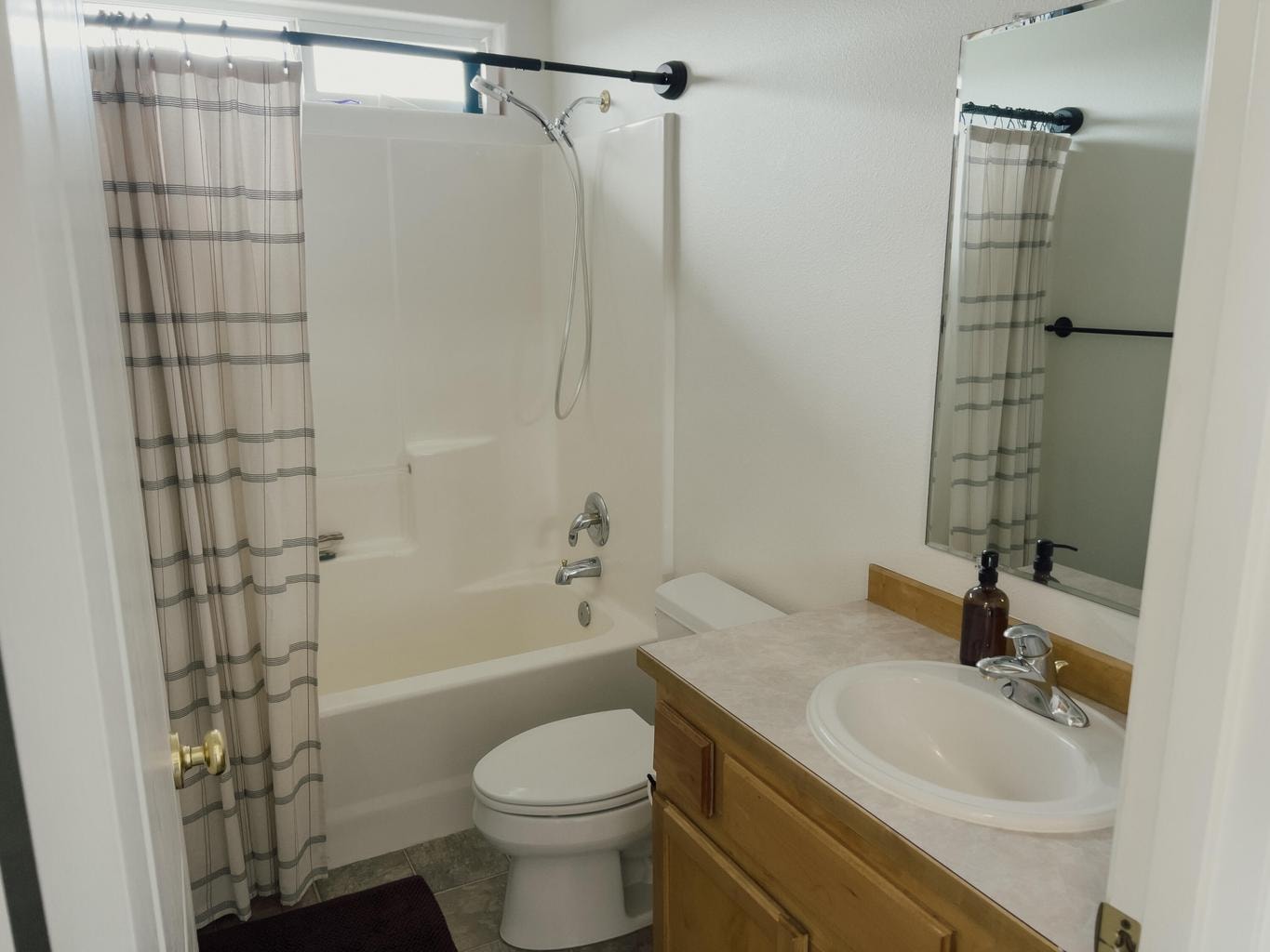 Photo of 2475 NE 7th Lane 13 of 22