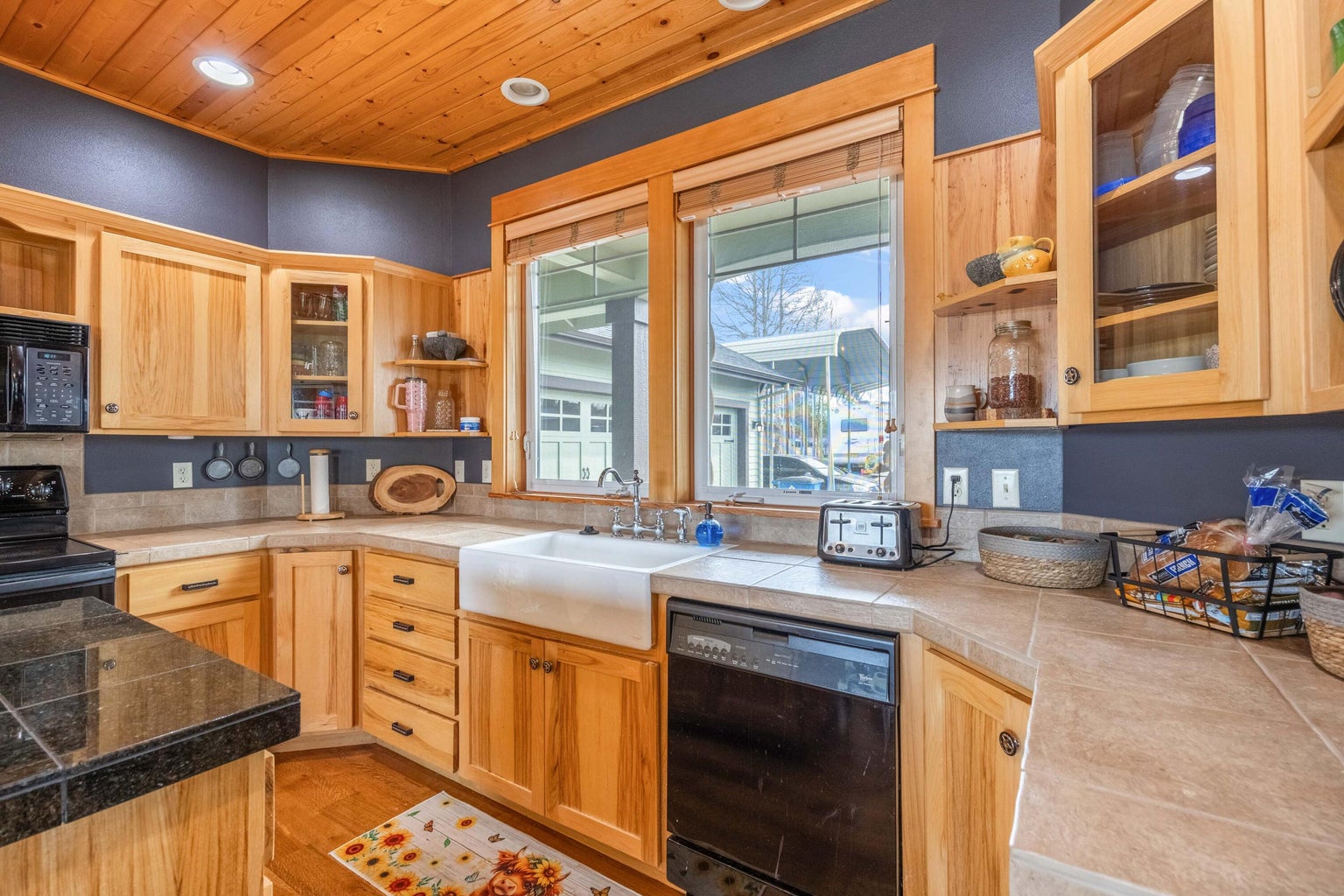 Photo of 51439 Morson Street 8 of 39