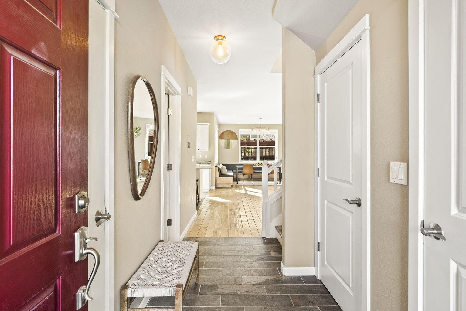 Photo of 63063 Angler Avenue 10 of 39