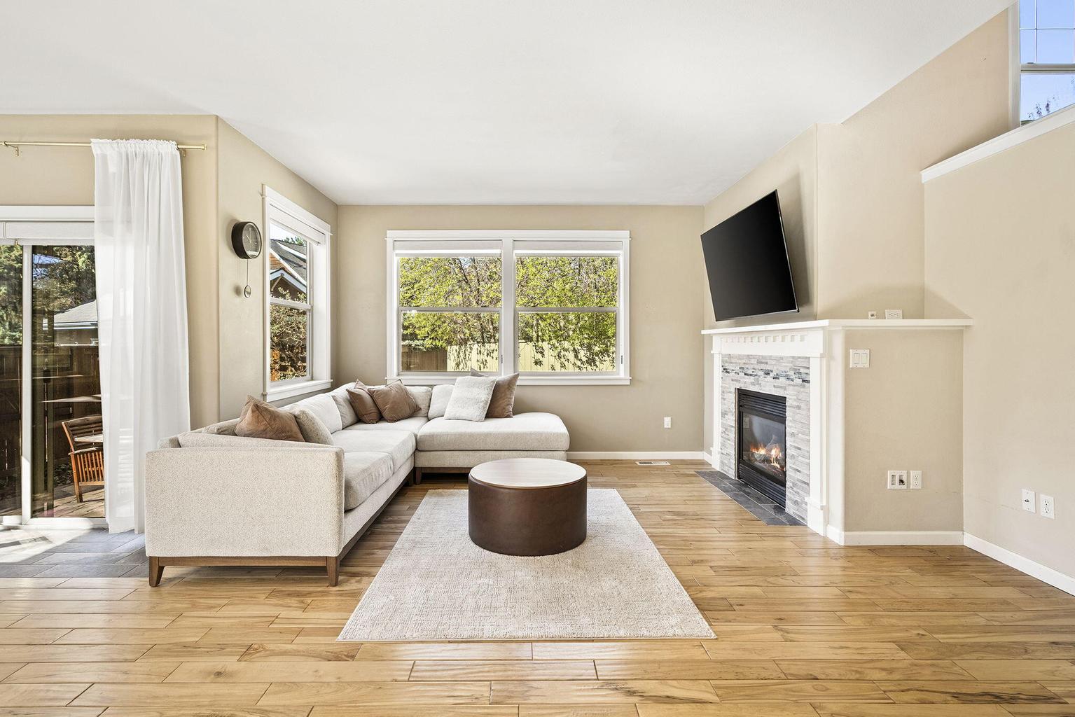 Photo of 63063 Angler Avenue 13 of 39