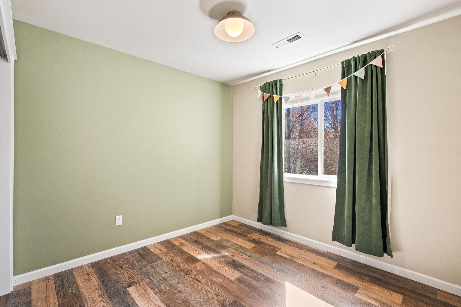 Photo of 63063 Angler Avenue 23 of 39