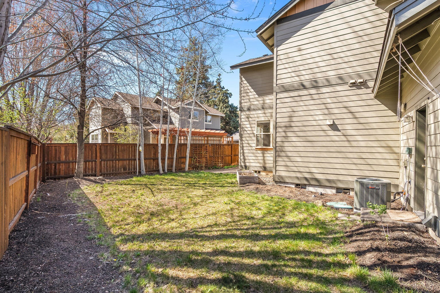 Photo of 63063 Angler Avenue 29 of 39