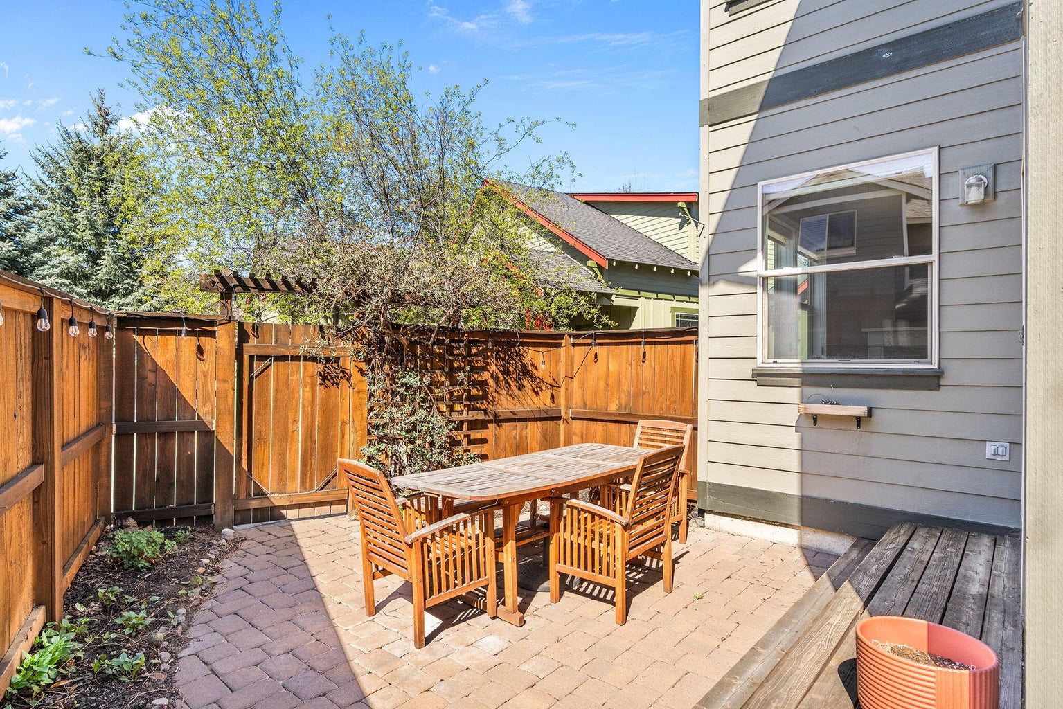 Photo of 63063 Angler Avenue 5 of 39