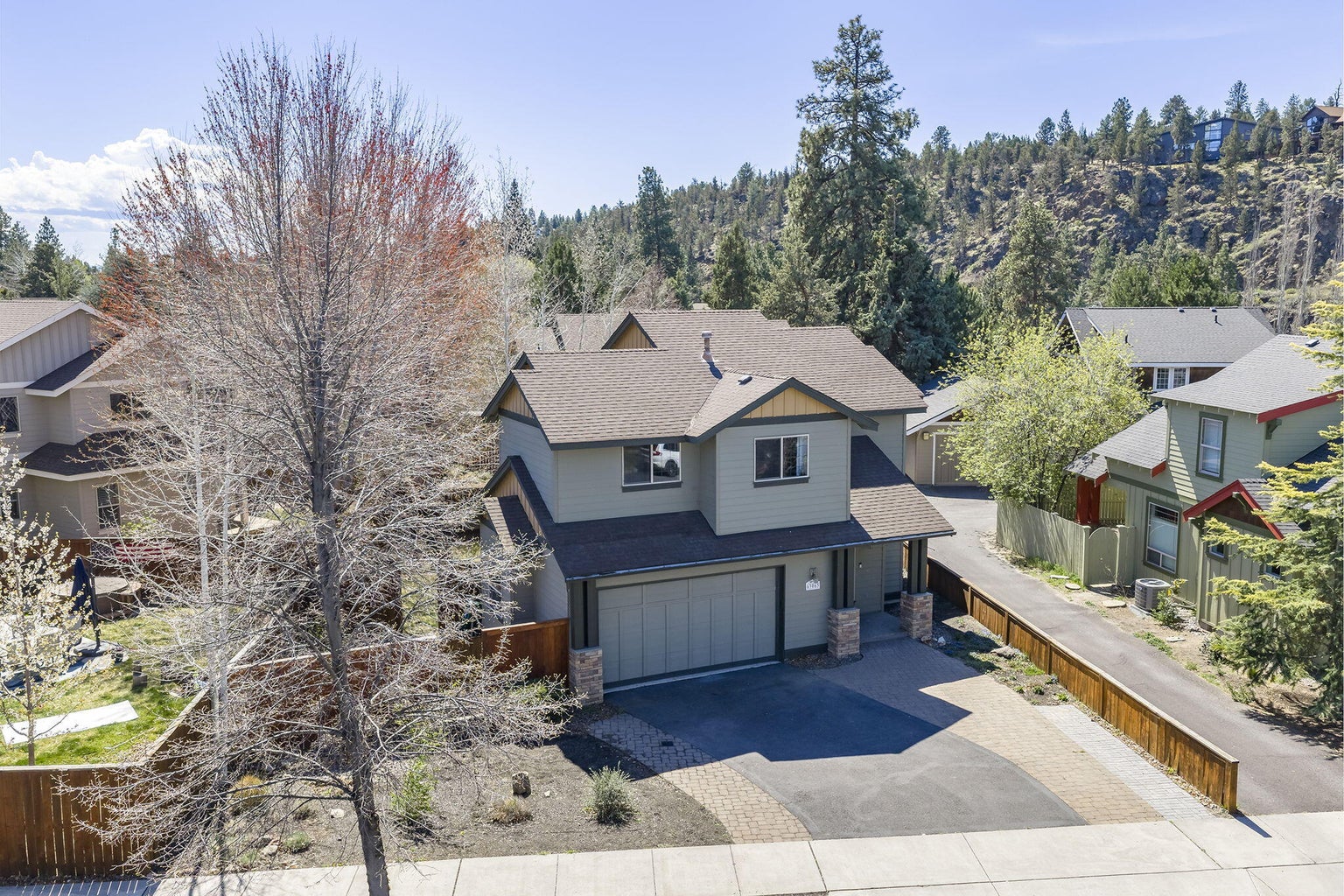 Photo of 63063 Angler Avenue 9 of 39