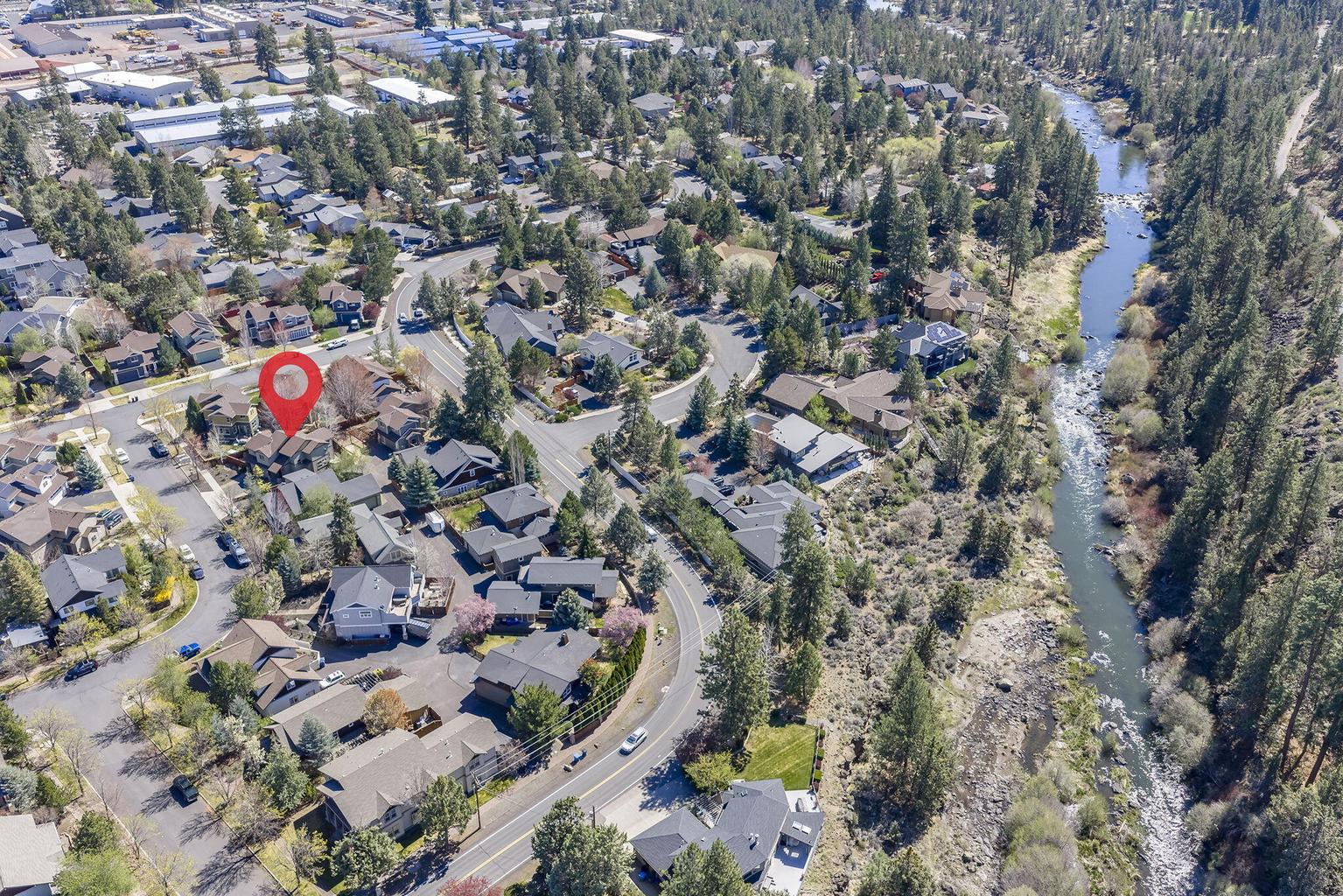 Photo of 63063 Angler Avenue 8 of 39