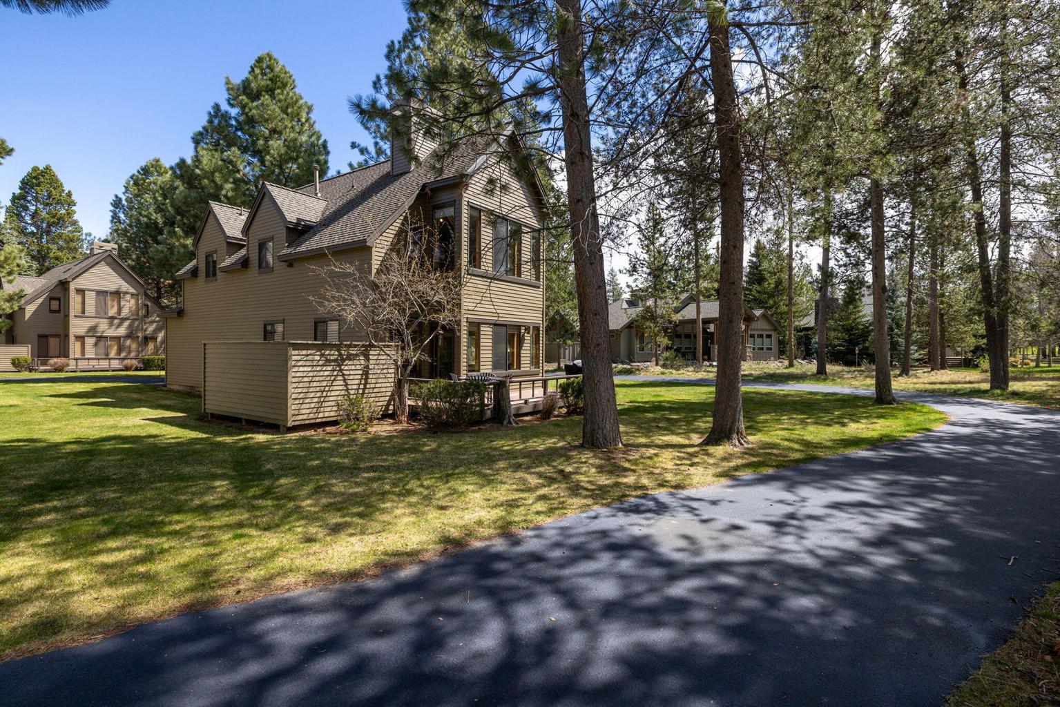 Photo of 57985 Silver Fir Circle 3 of 47