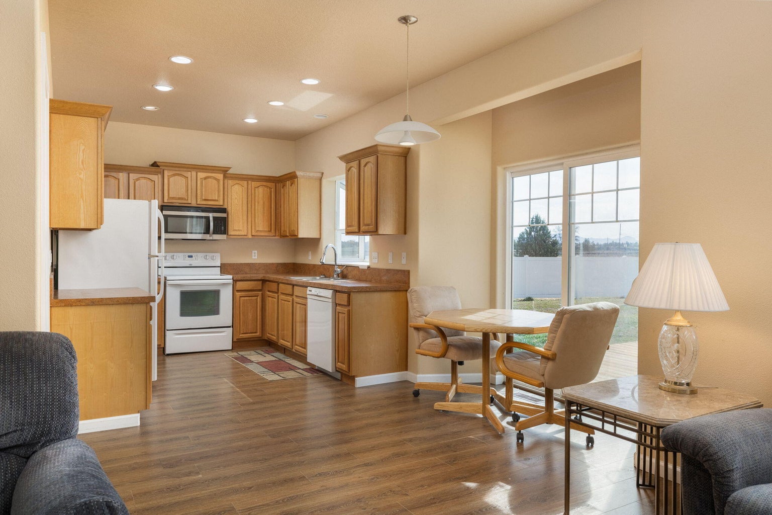 Photo of 580 C Avenue 9 of 27