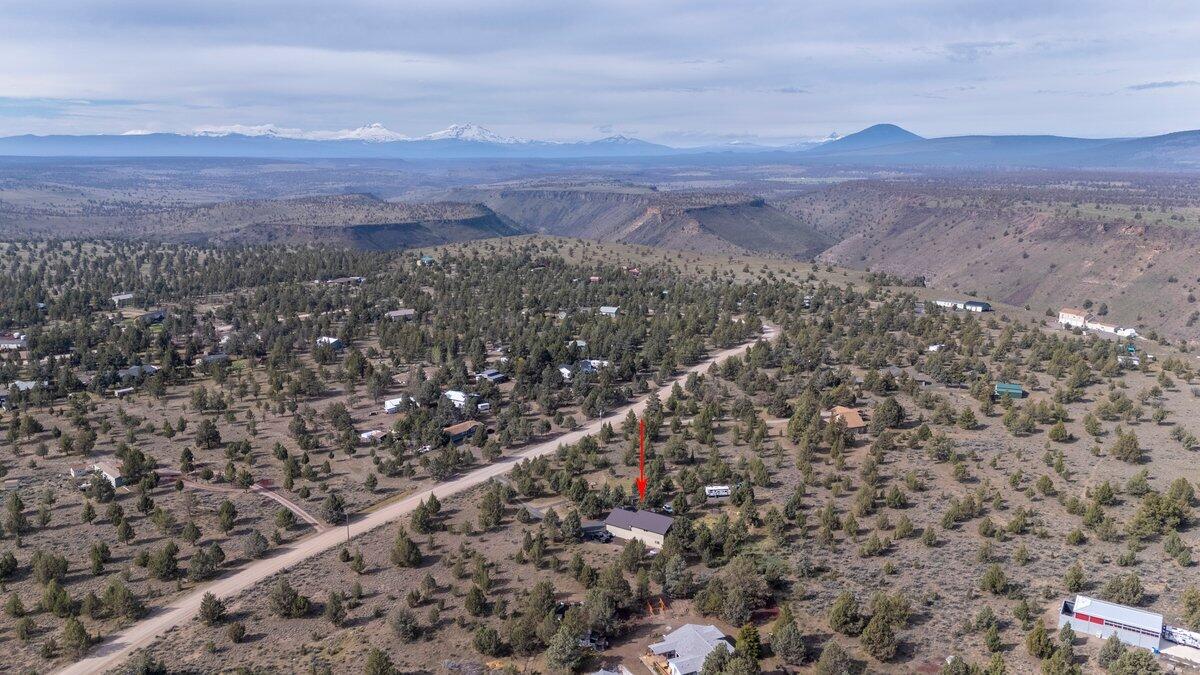 Photo of 10001 SW Geneva View Road 43 of 43