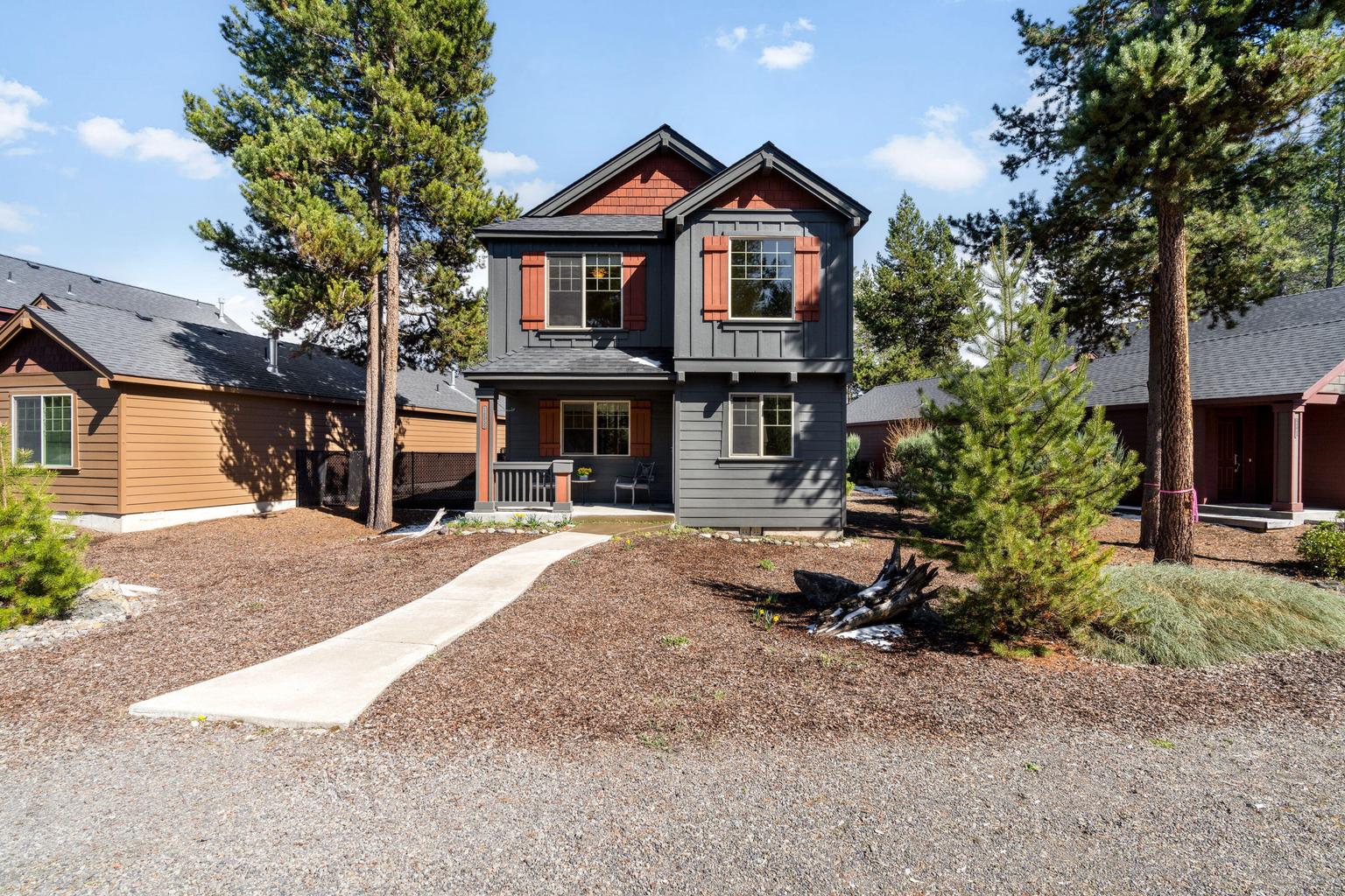 Photo of 16559 Daisy Place 1 of 33
