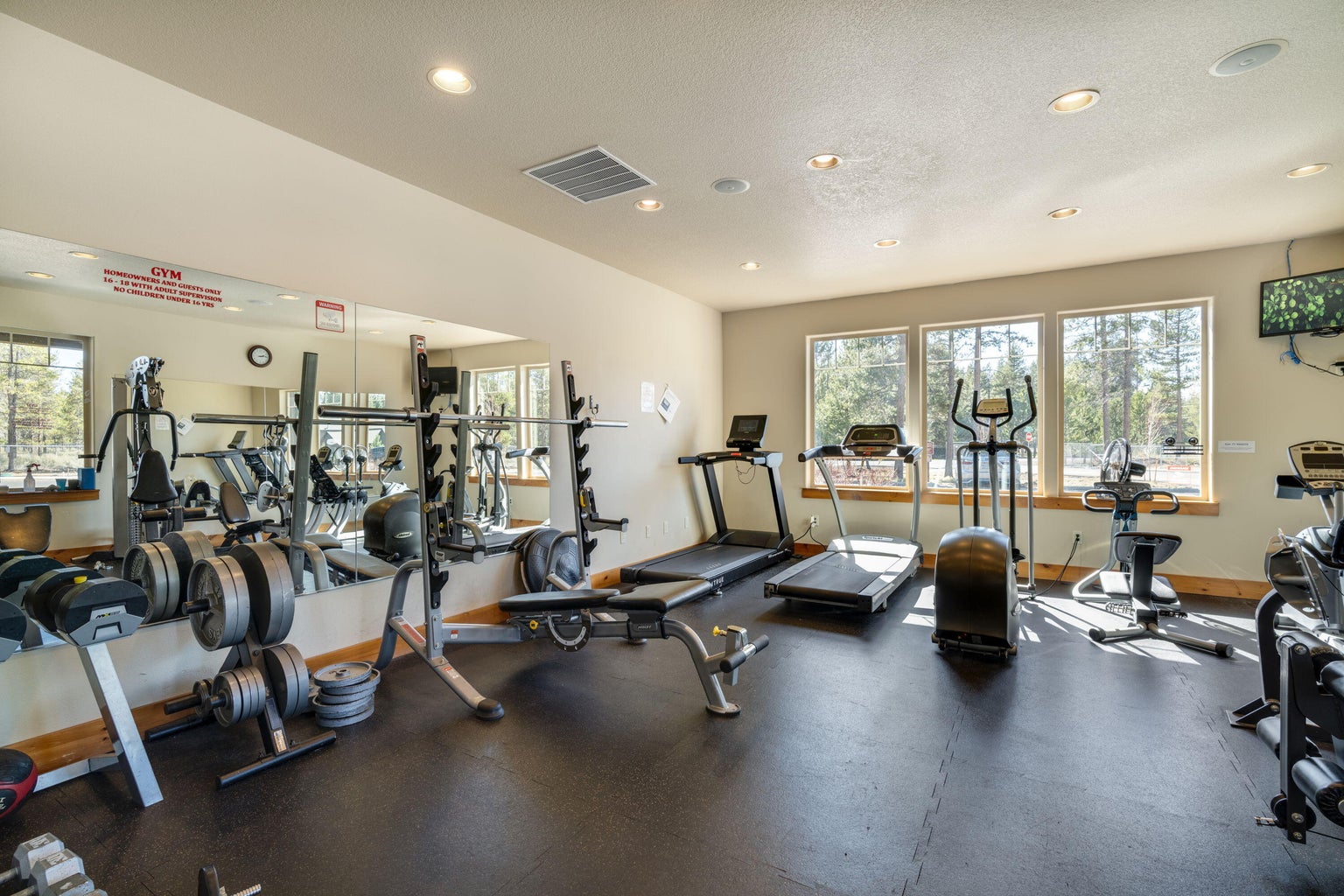 Photo of 16559 Daisy Place 31 of 33
