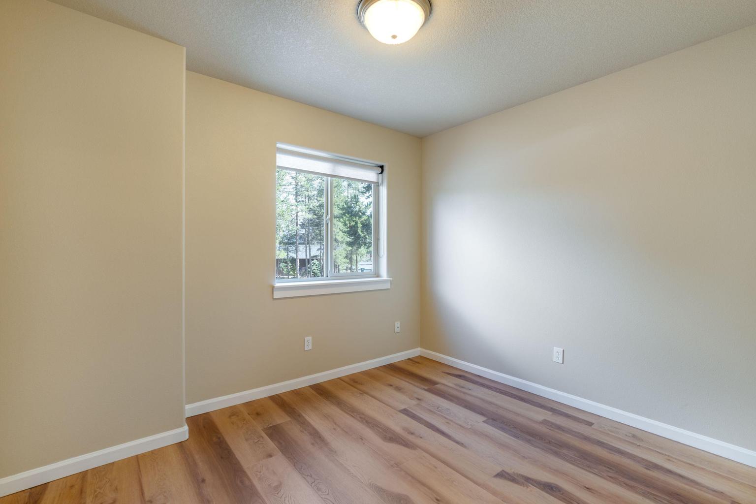 Photo of 16559 Daisy Place 22 of 33