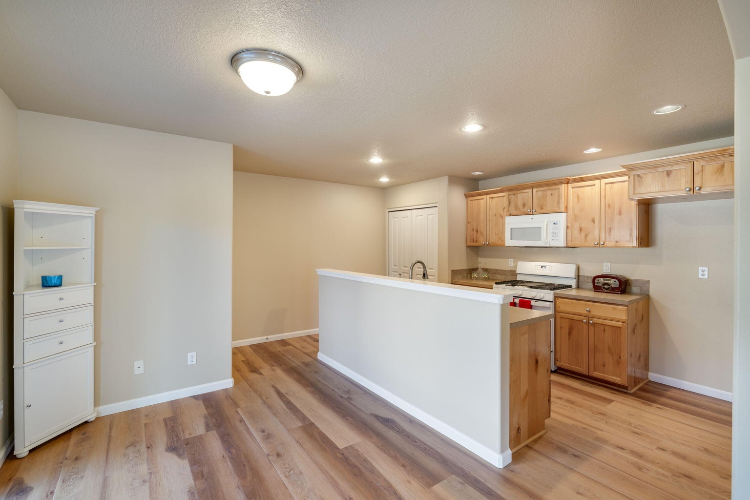 Photo of 16559 Daisy Place 6 of 33