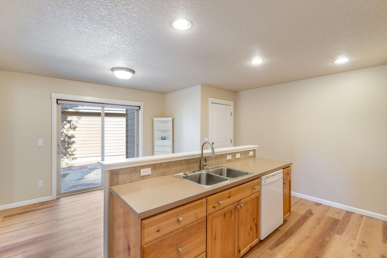 Photo of 16559 Daisy Place 10 of 33