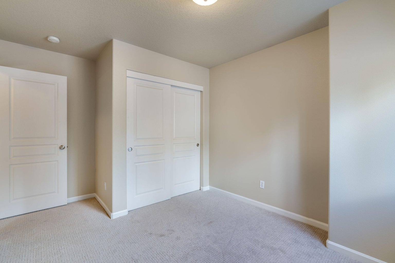 Photo of 16559 Daisy Place 21 of 33