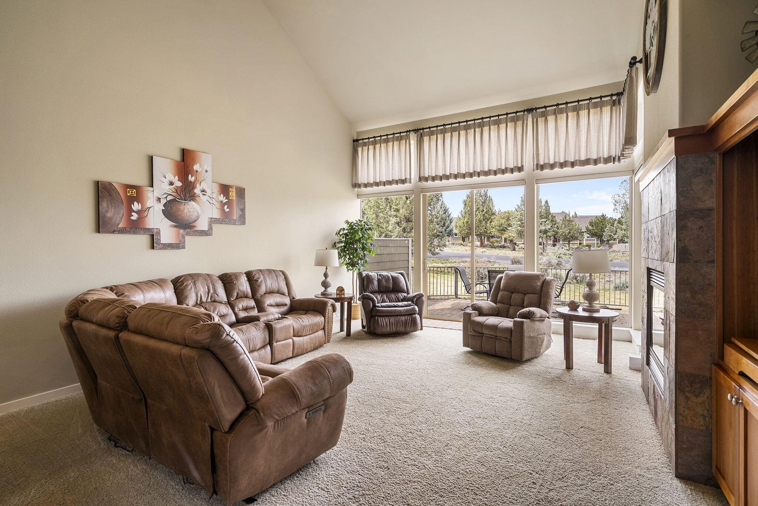 Photo of 679 Sage Country Court 8 of 39