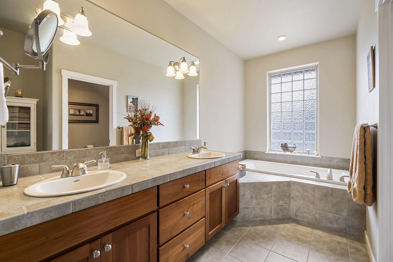 Photo of 679 Sage Country Court 13 of 39