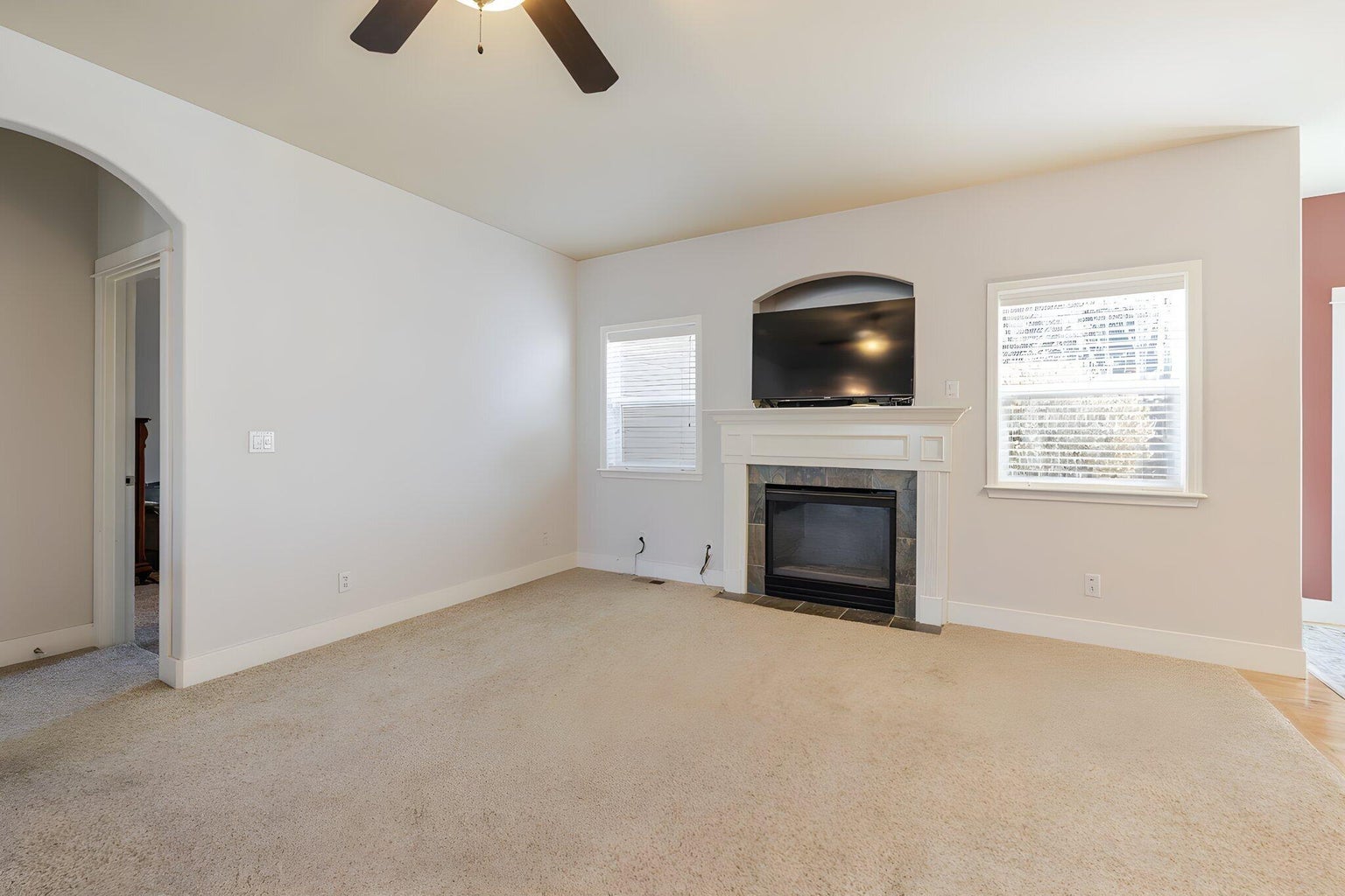 Photo of 2241 SE Pilatus Lane 4 of 36