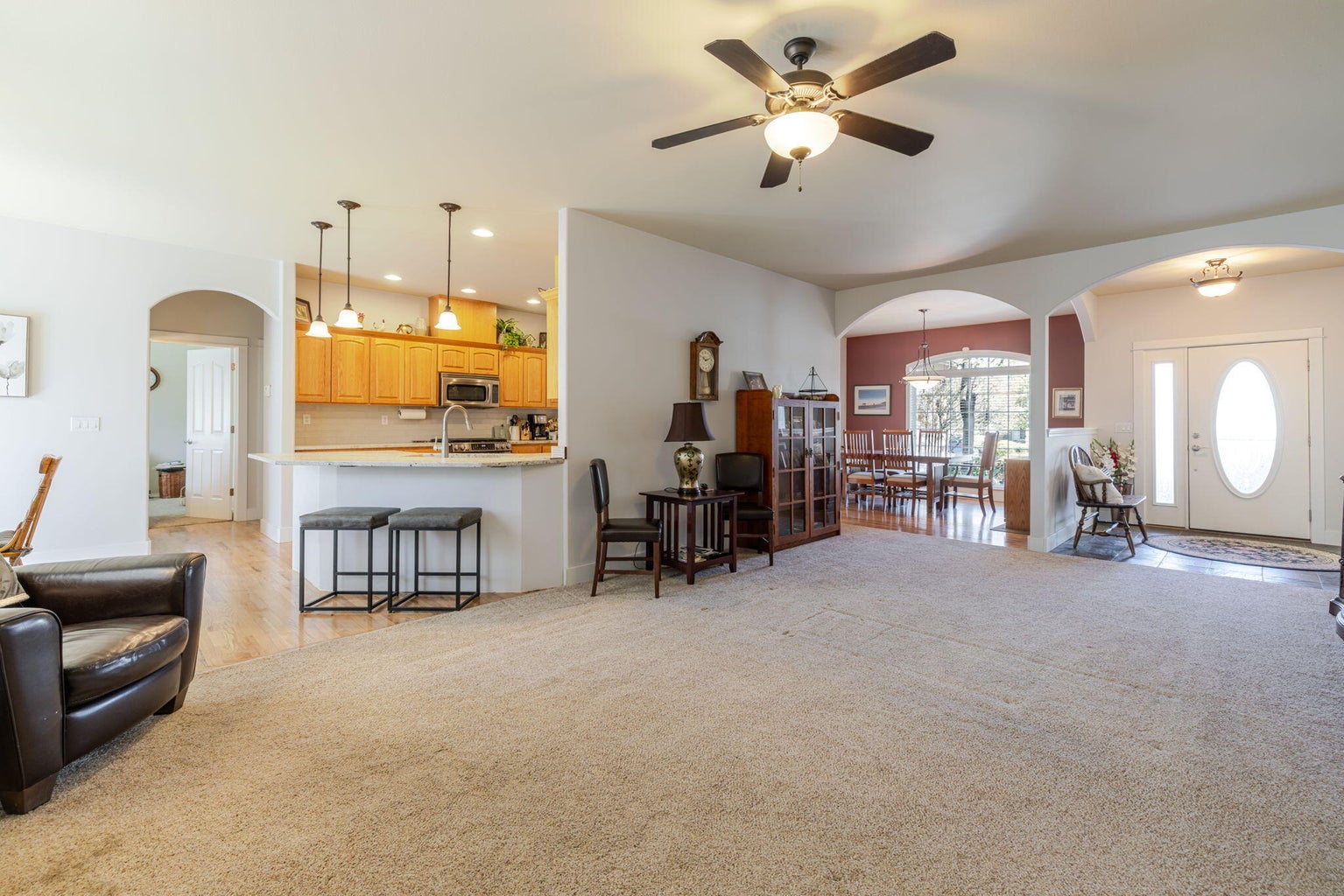 Photo of 2241 SE Pilatus Lane 5 of 36