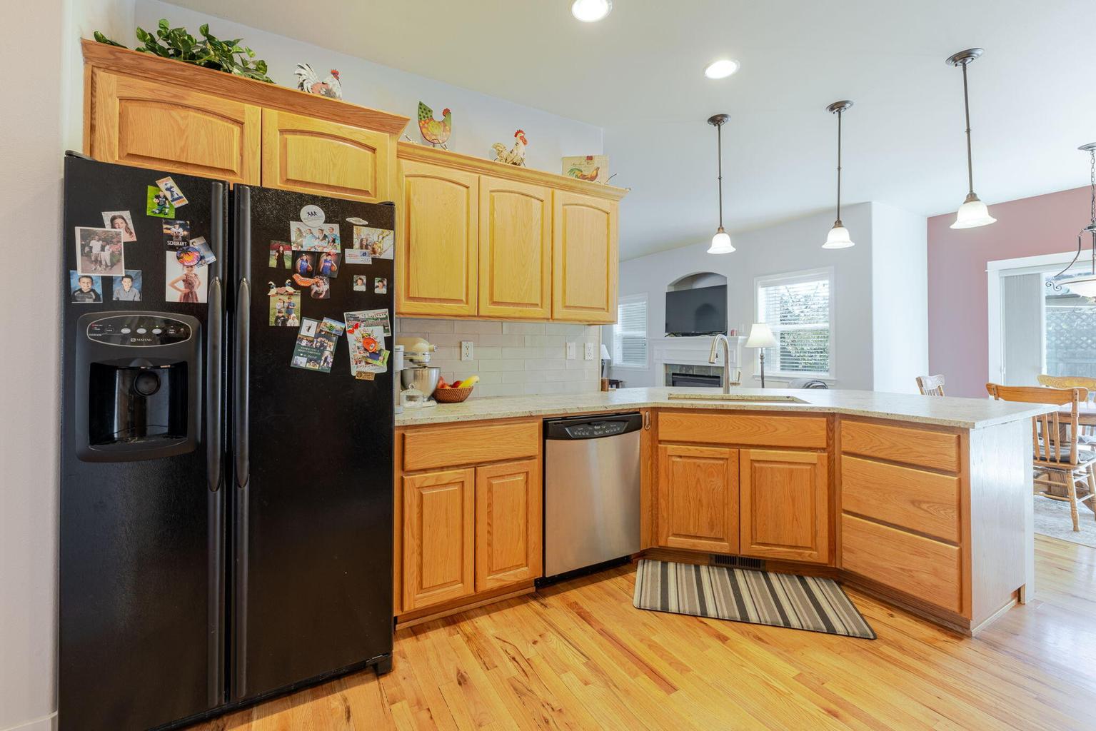 Photo of 2241 SE Pilatus Lane 12 of 36