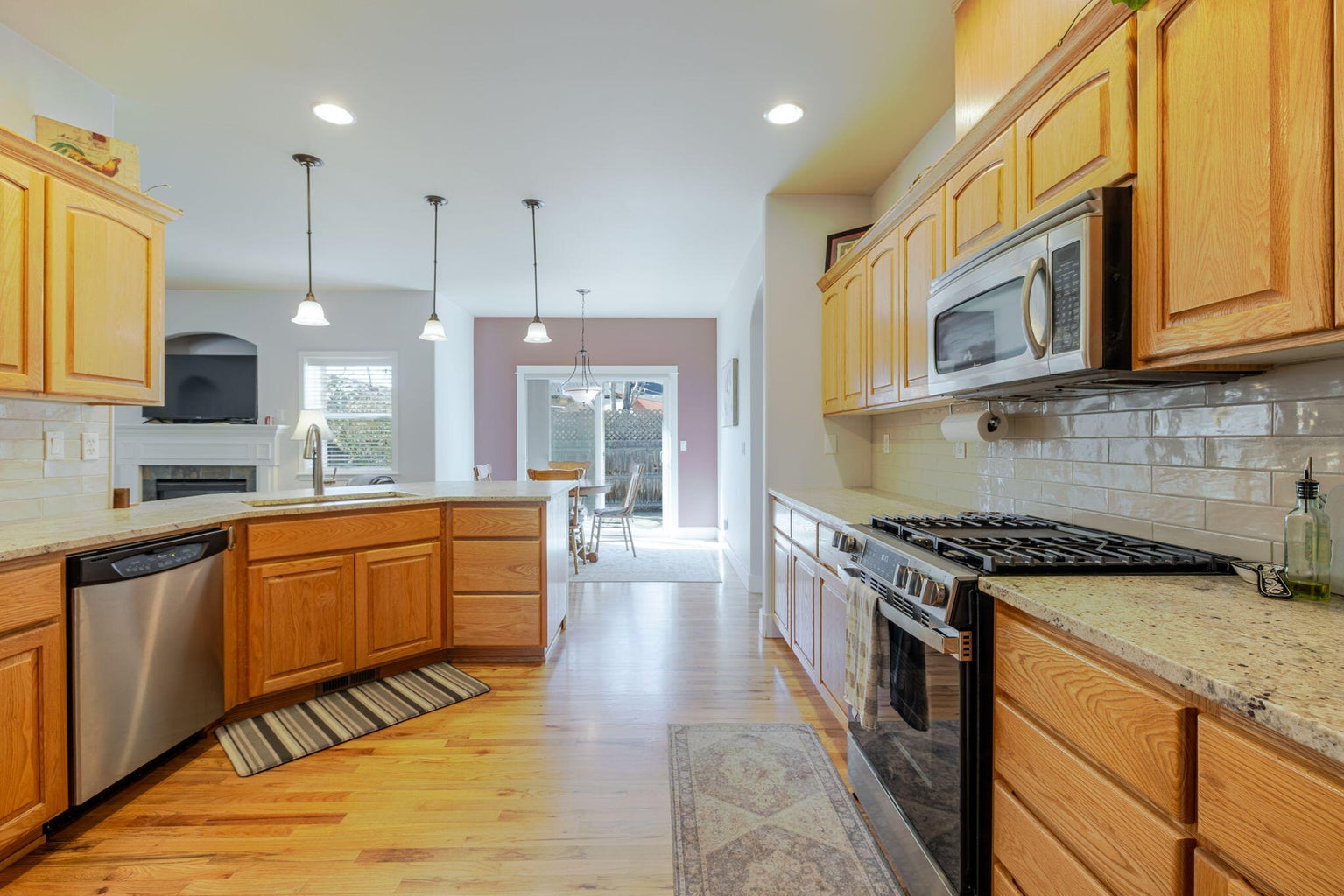 Photo of 2241 SE Pilatus Lane 13 of 36
