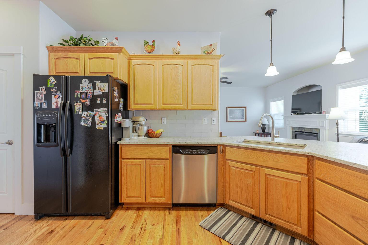 Photo of 2241 SE Pilatus Lane 14 of 36