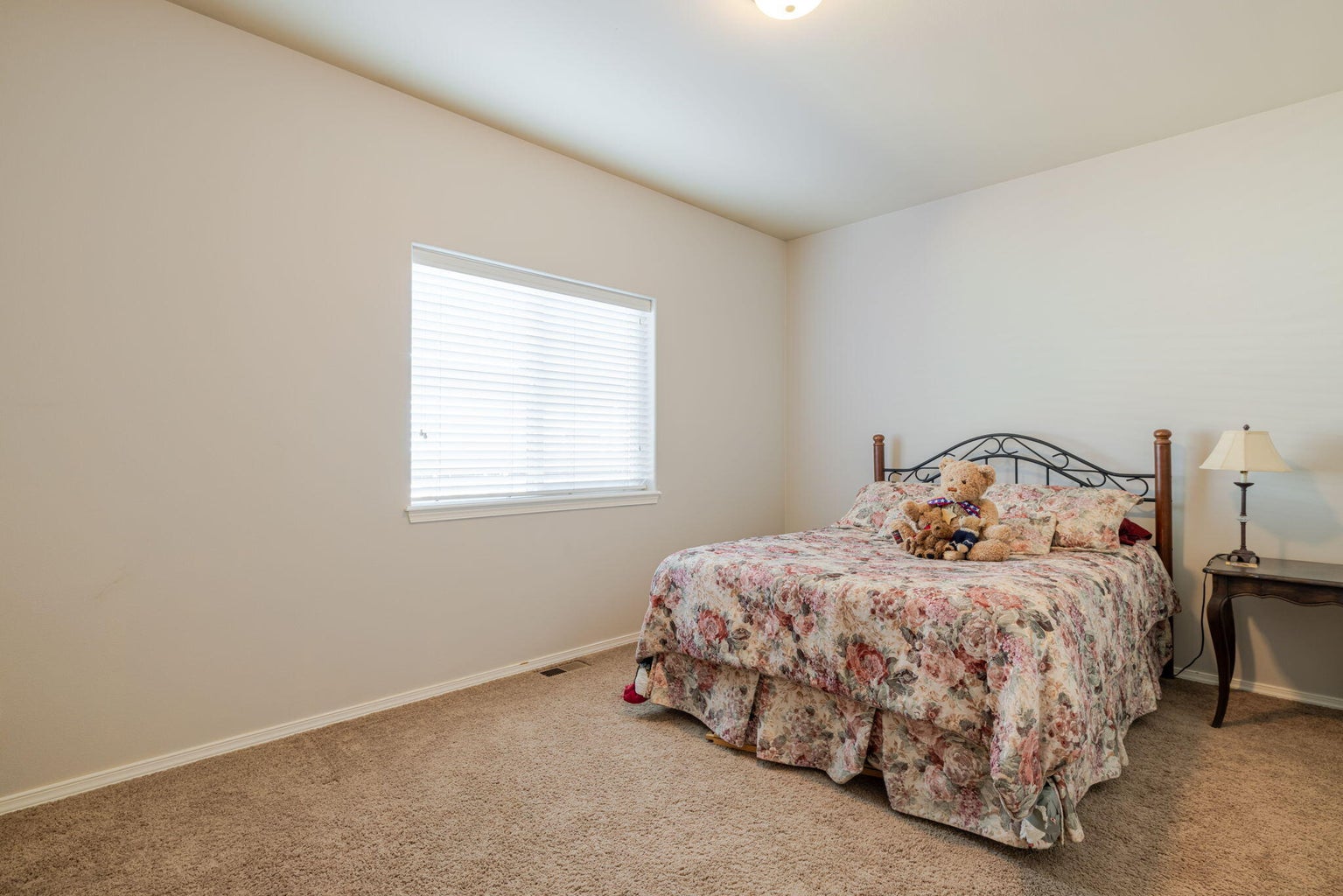 Photo of 2241 SE Pilatus Lane 25 of 36