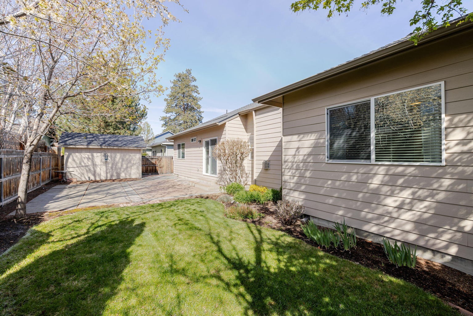 Photo of 2241 SE Pilatus Lane 31 of 36