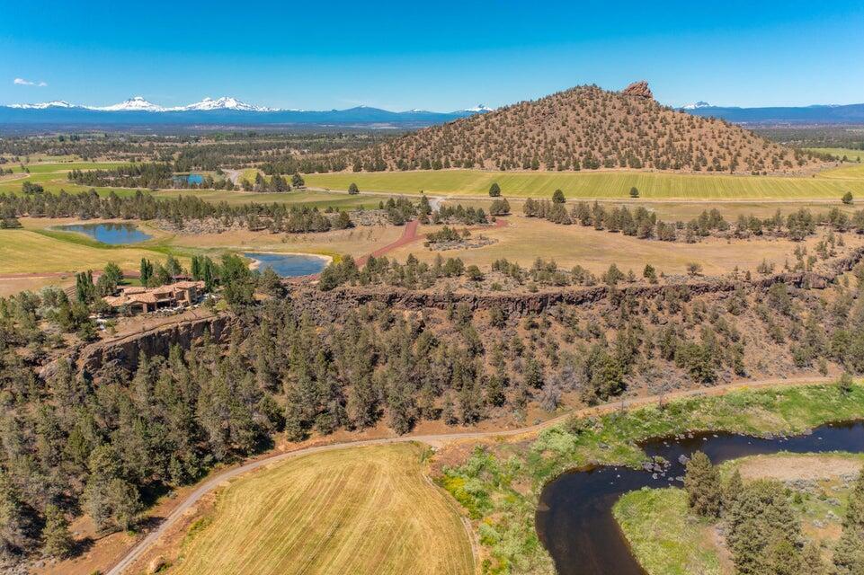 Photo of 11850 NE Canyons Ranch Drive 1 of 28