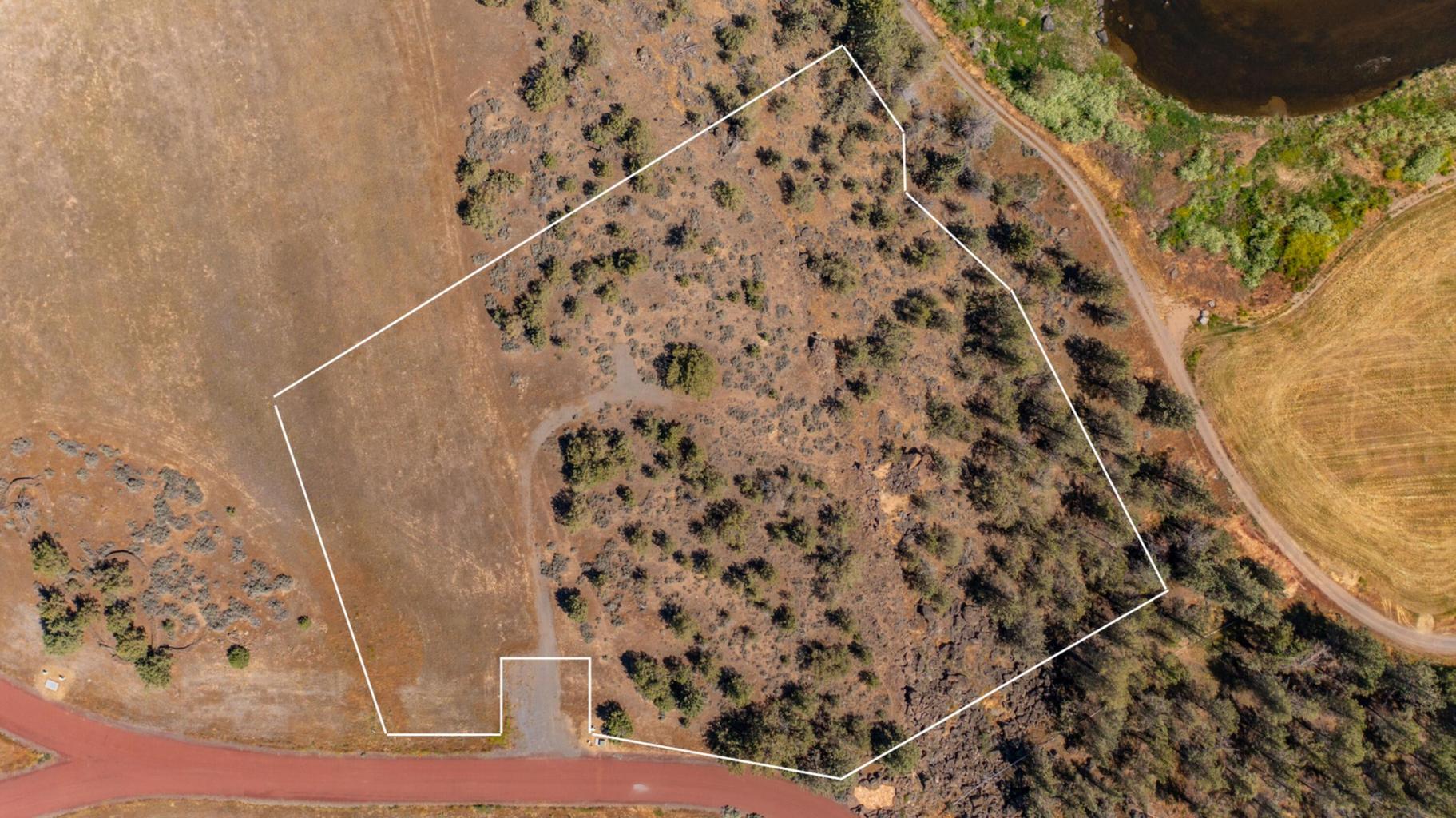Photo of 11850 NE Canyons Ranch Drive 5 of 28