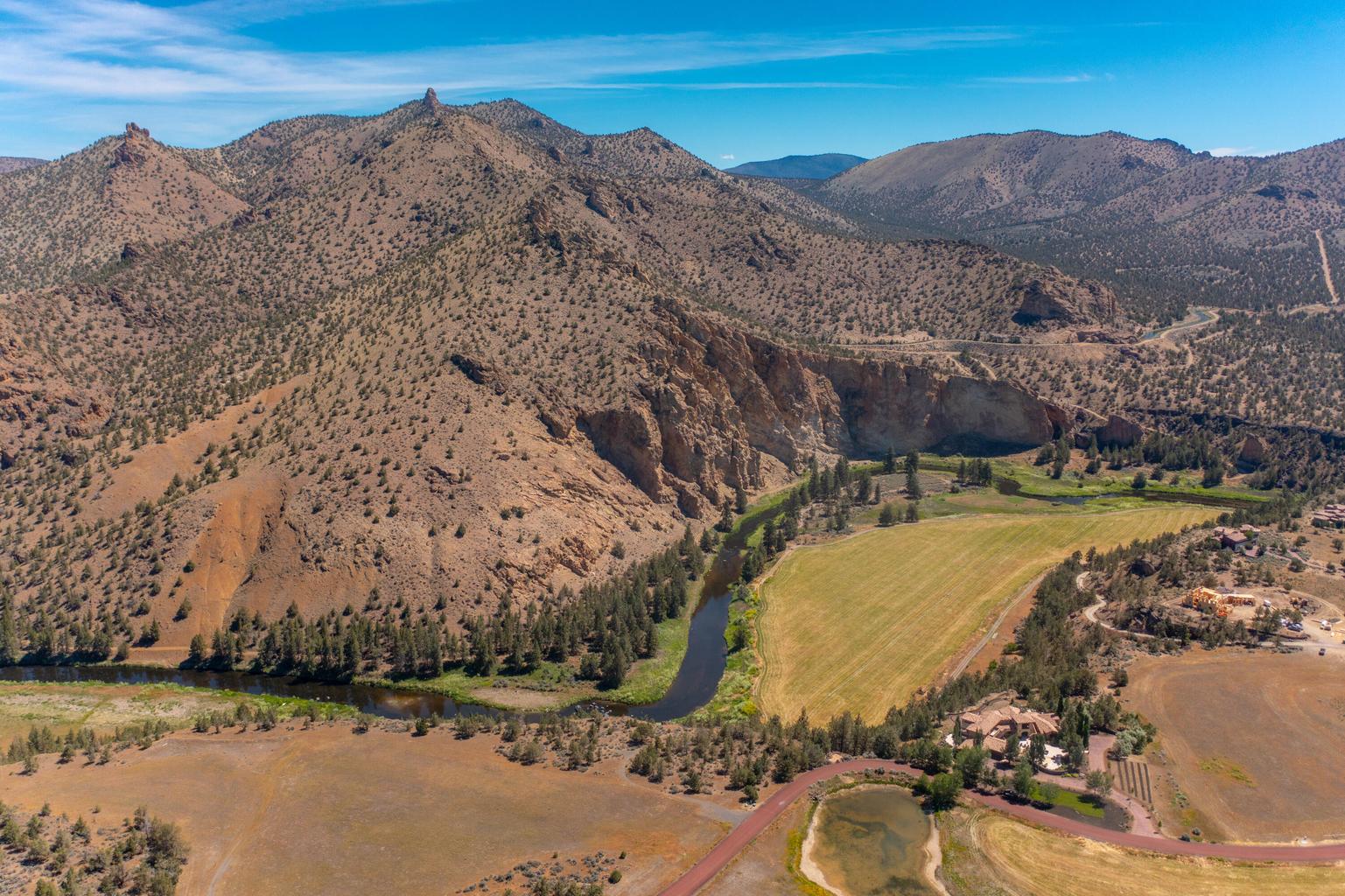 Photo of 11850 NE Canyons Ranch Drive 10 of 28
