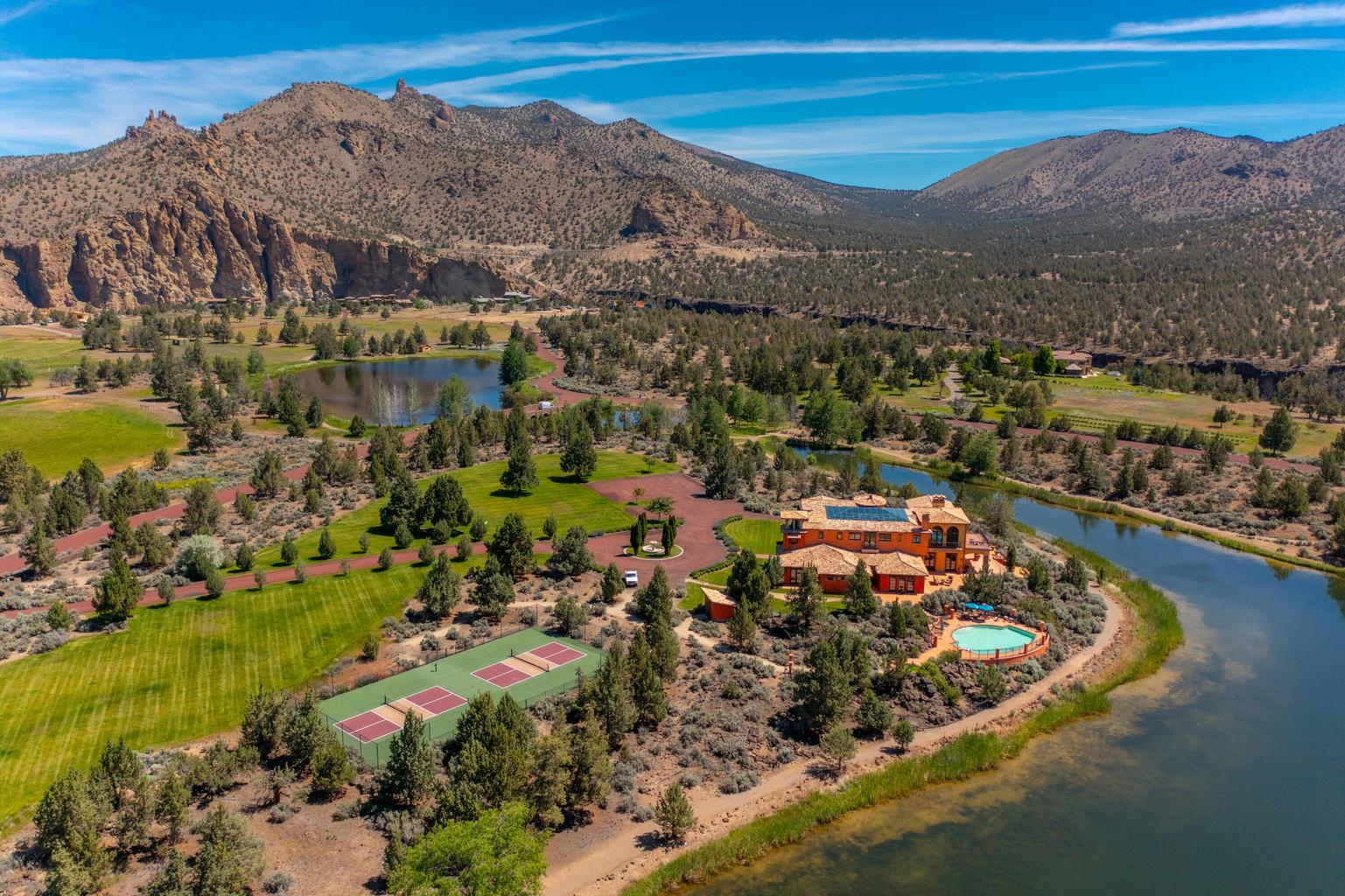 Photo of 11850 NE Canyons Ranch Drive 4 of 28