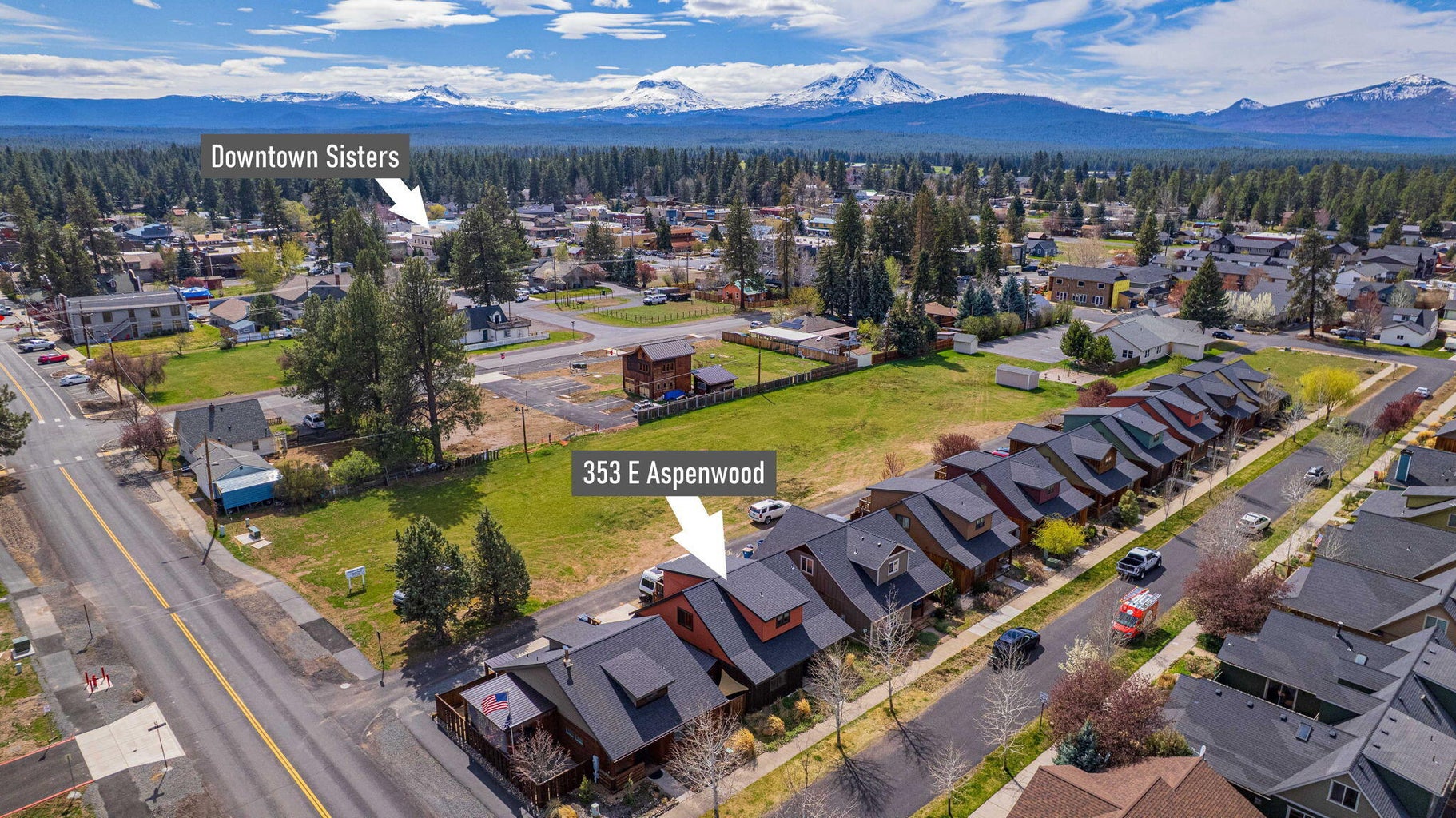 Easy access to coffee shops, bookstores, farmers markets, eateries, and parks.