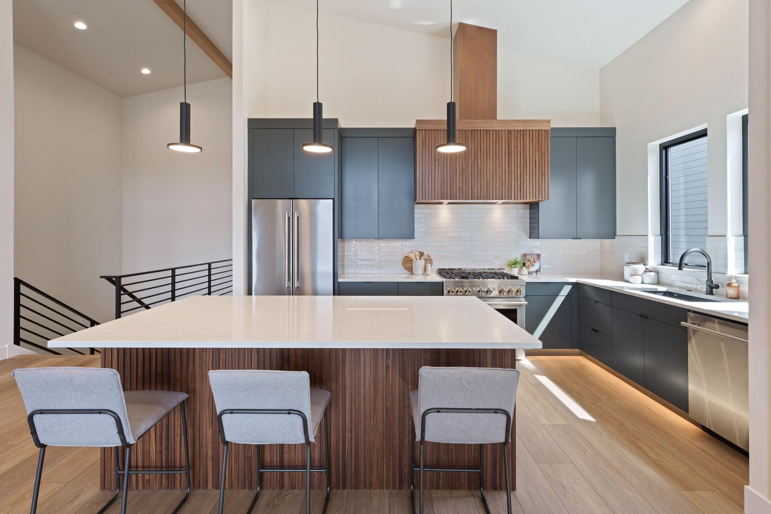 Photo of 3027 NW Polarstar Avenue 12 of 48