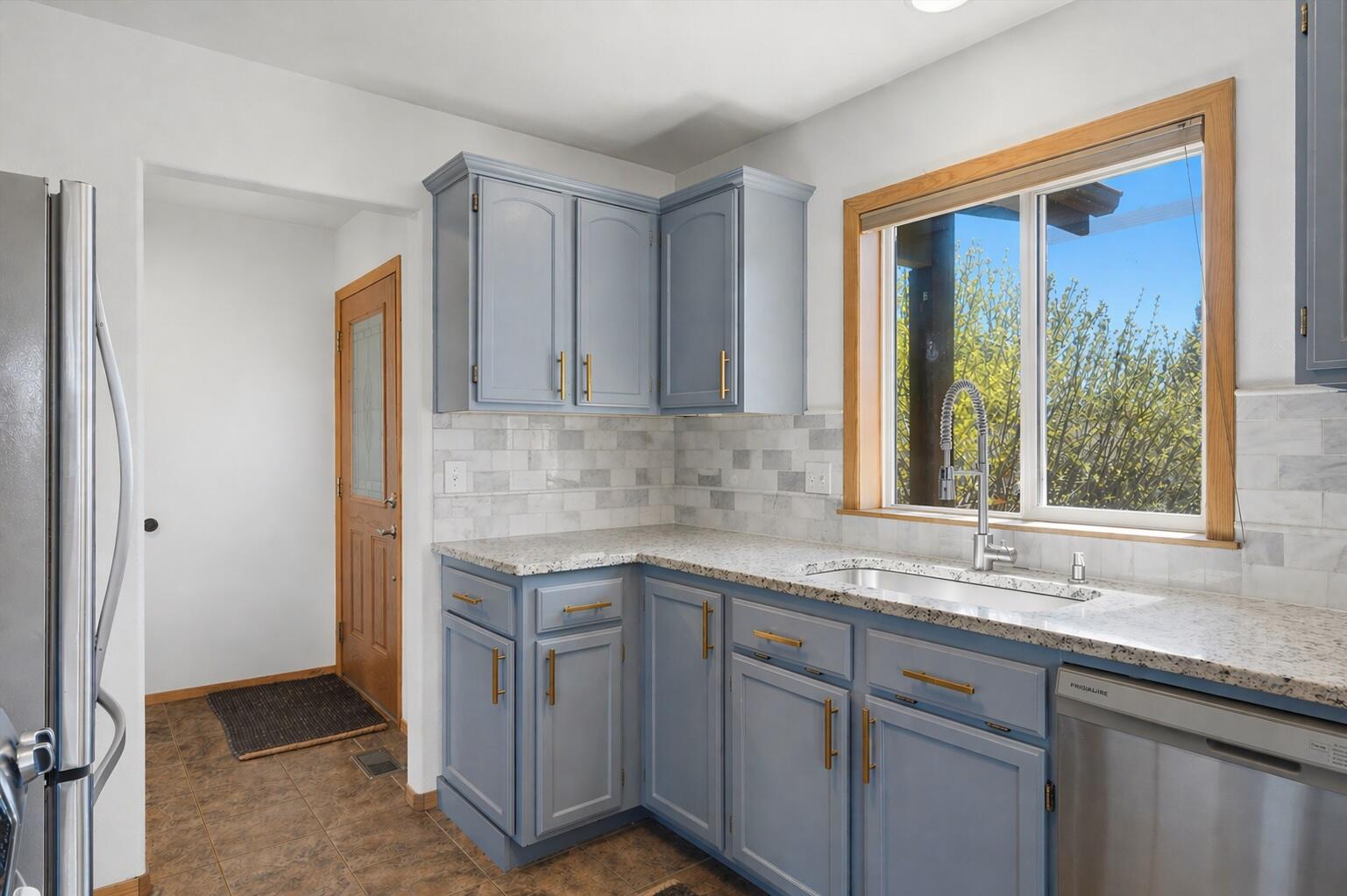Photo of 20784 Arago Circle 5 of 46