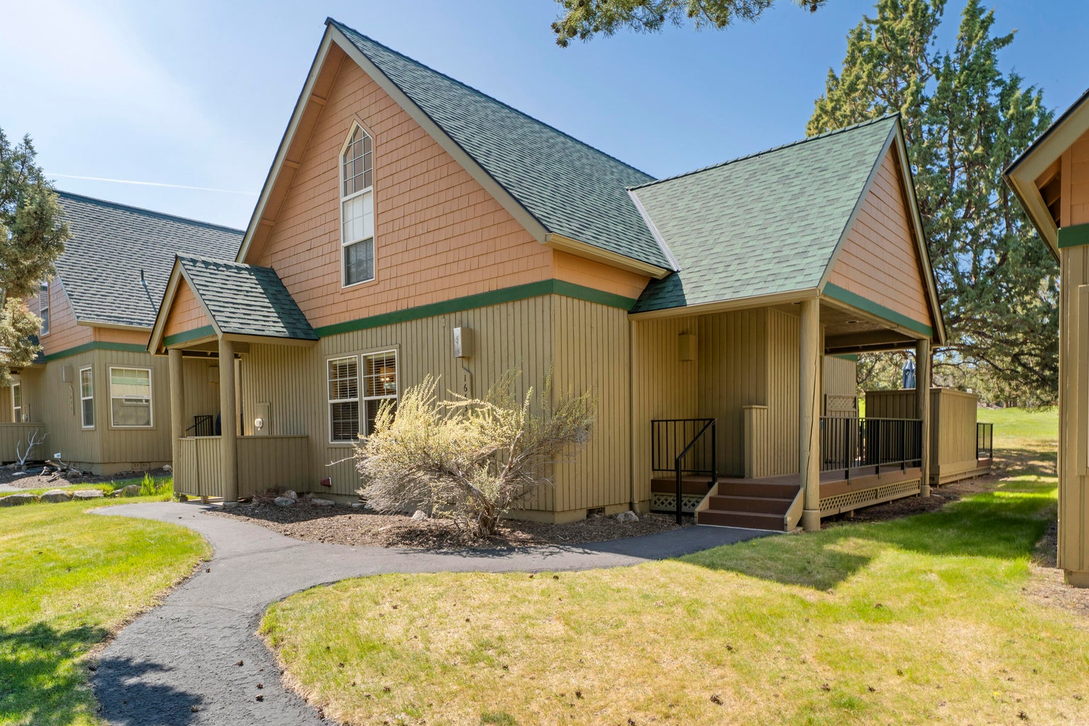 Photo of 1643 Prairie Falcon Drive 3 of 65