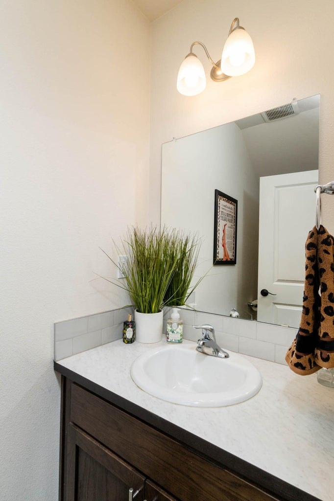 Photo of 16614 Landing Court 32 of 55