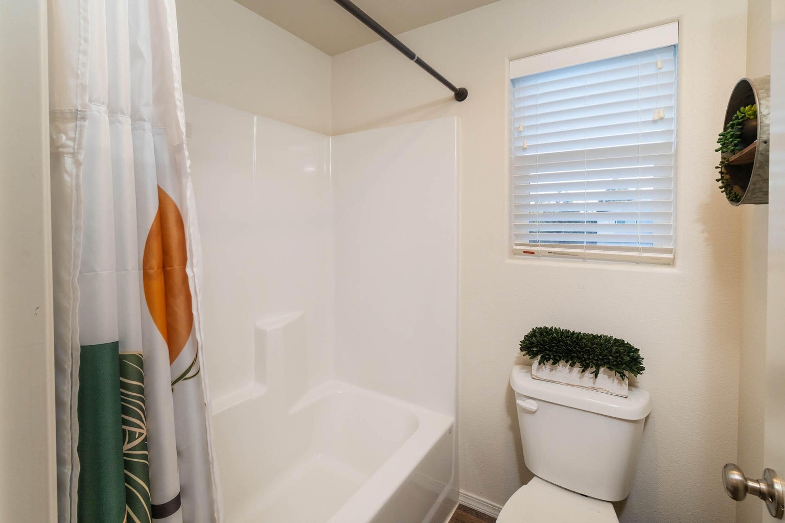 Photo of 16614 Landing Court 40 of 55