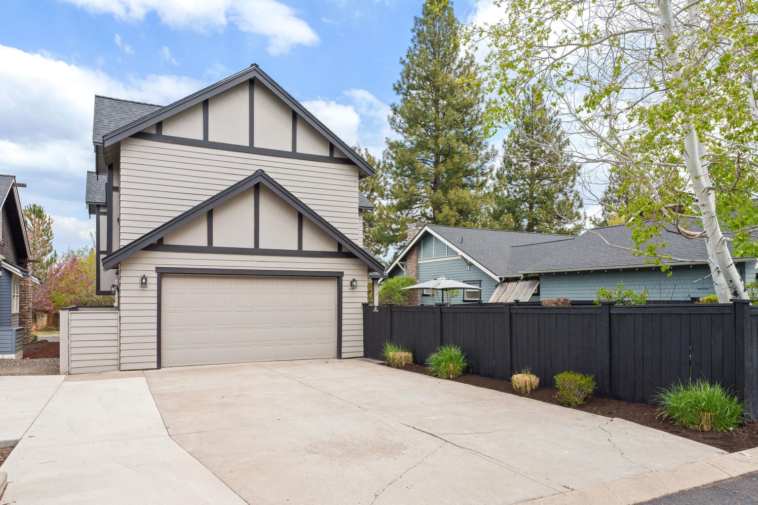 Photo of 875 NW Fort Clatsop Street 41 of 45