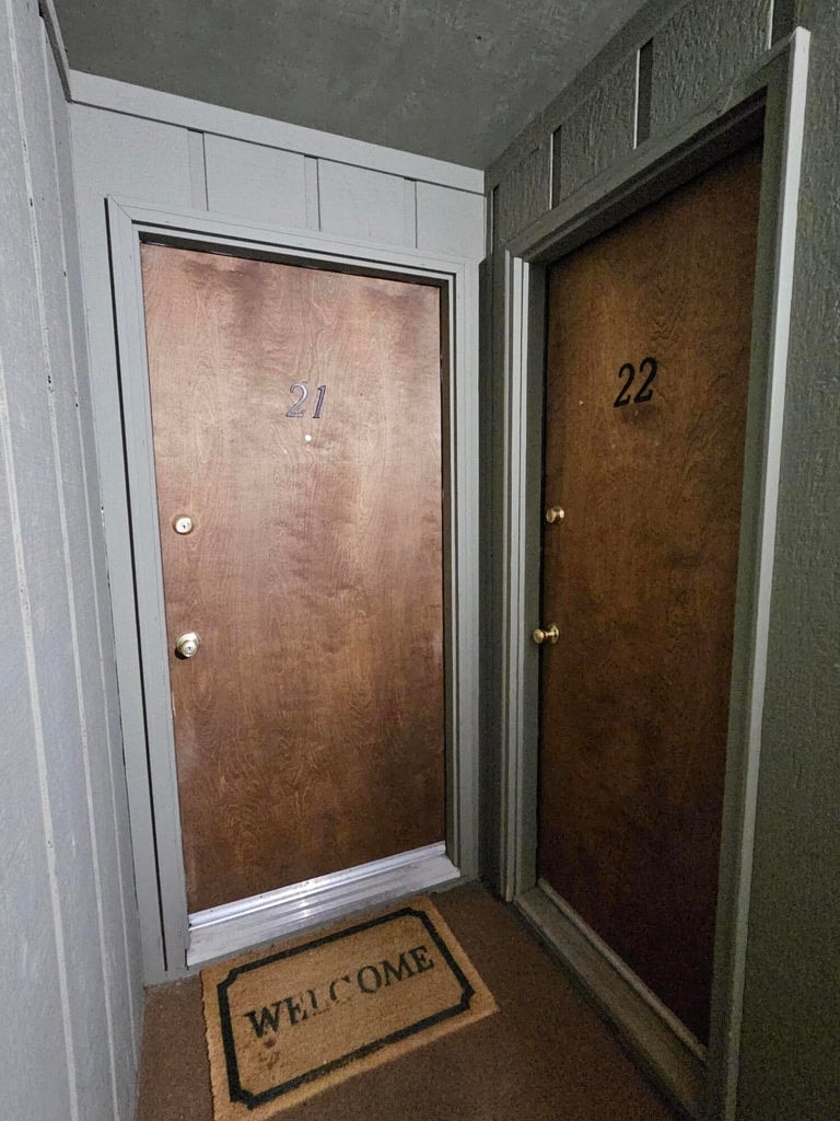 Two exterior entrances!
