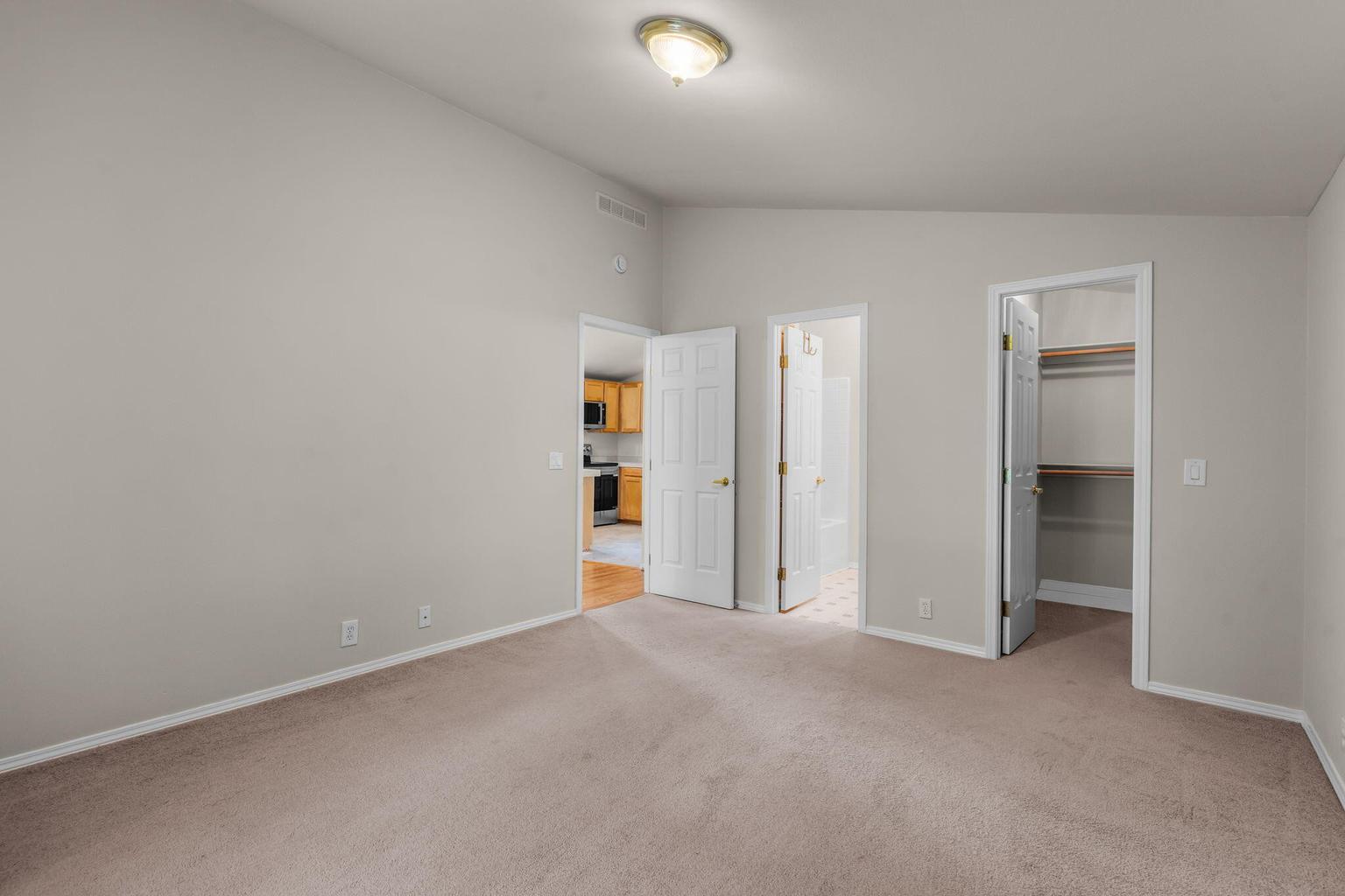 Ensuite Bathroom and walk-in Closet