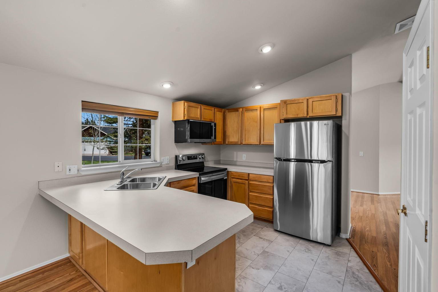 Photo of 599 N Tam Rim Drive 9 of 31
