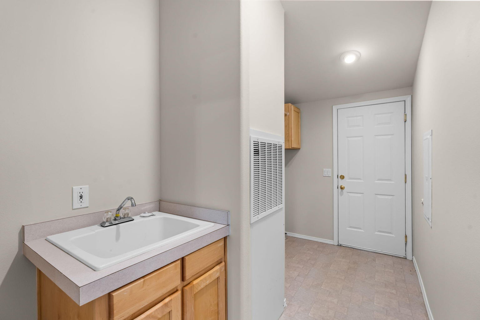 Photo of 599 N Tam Rim Drive 17 of 31